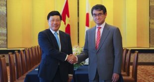 Phó thủ tướng, Bộ trưởng Ngoại giao Phạm Bình Minh và Ngoại trưởng Nhật Bản Taro Kono trong cuộc gặp tại Tokyo. Ảnh: Bộ Ngoại giao.